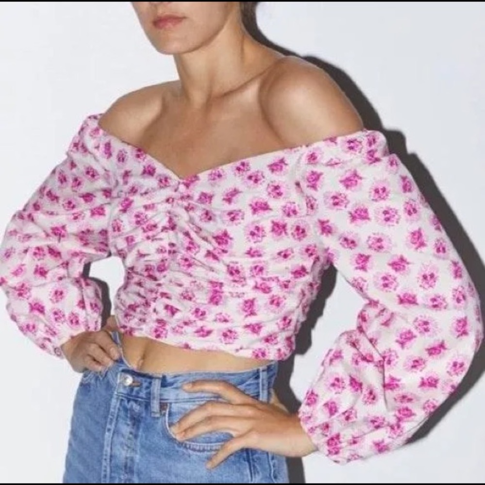 Pink floral puff sleeve Zara top